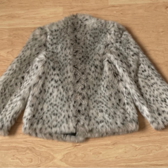 ✨Intrigue✨by Monterey Mills Inc. Siberian Snow Leopard Winter Jacket Size M/L - Picture 9 of 10